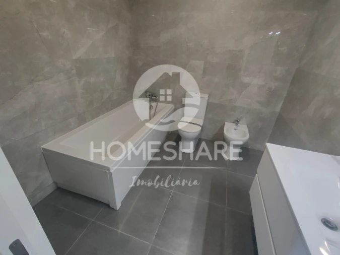 Moradia T3 para Venda em Campo e Sobrado Foto 13