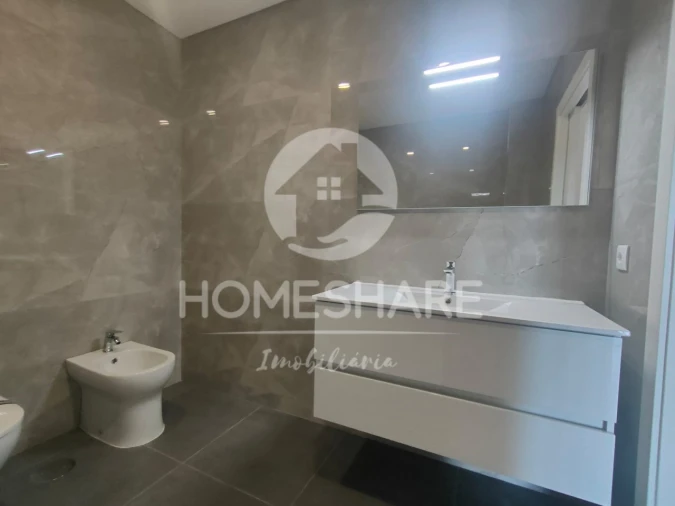 Moradia T3 para Venda em Campo e Sobrado Foto 21