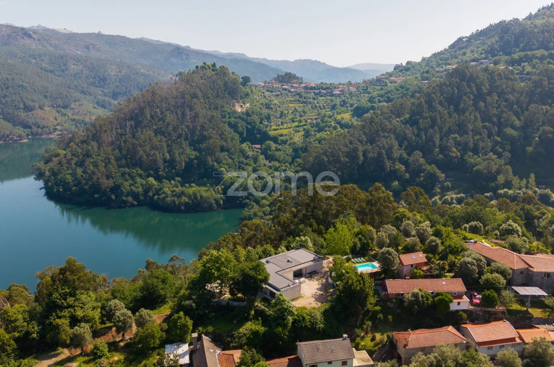 Moradia T4 para Venda em Ventosa e Cova Foto 42