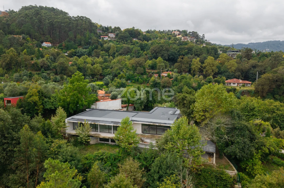 Moradia T4 para Venda em Ventosa e Cova Foto 1