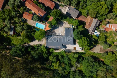 Moradia T4 para Venda em Ventosa e Cova