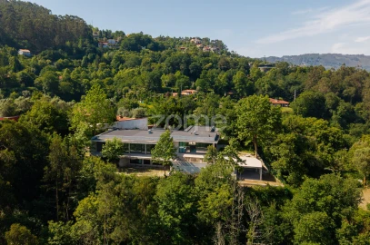 Moradia T4 para Venda em Ventosa e Cova