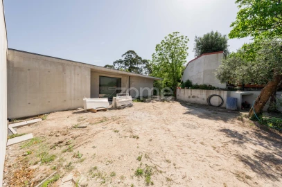 Moradia T4 para Venda em Ventosa e Cova