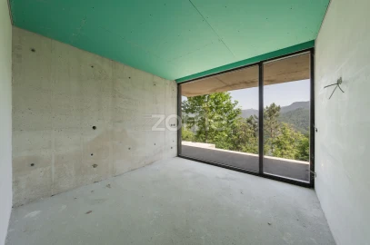 Moradia T4 para Venda em Ventosa e Cova