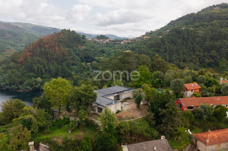 Moradia T4 para Venda em Ventosa e Cova Foto 38