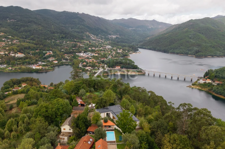 Moradia T4 para Venda em Ventosa e Cova Foto 40