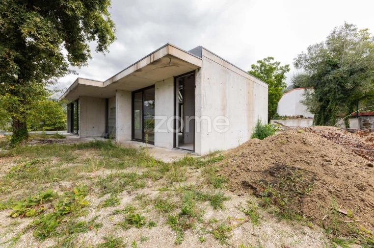 Moradia T4 para Venda em Ventosa e Cova Foto 8