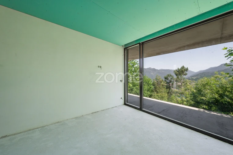 Moradia T4 para Venda em Ventosa e Cova Foto 27