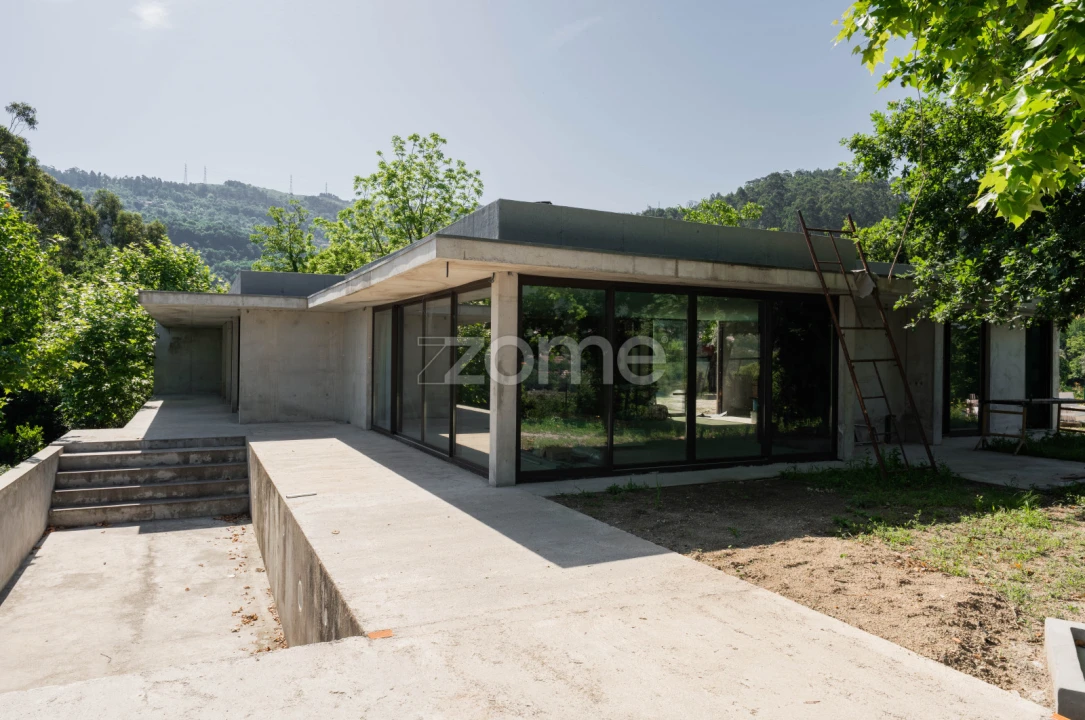 Moradia T4 para Venda em Ventosa e Cova Foto 50