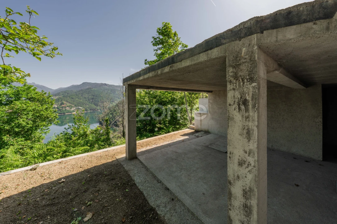 Moradia T4 para Venda em Ventosa e Cova Foto 53