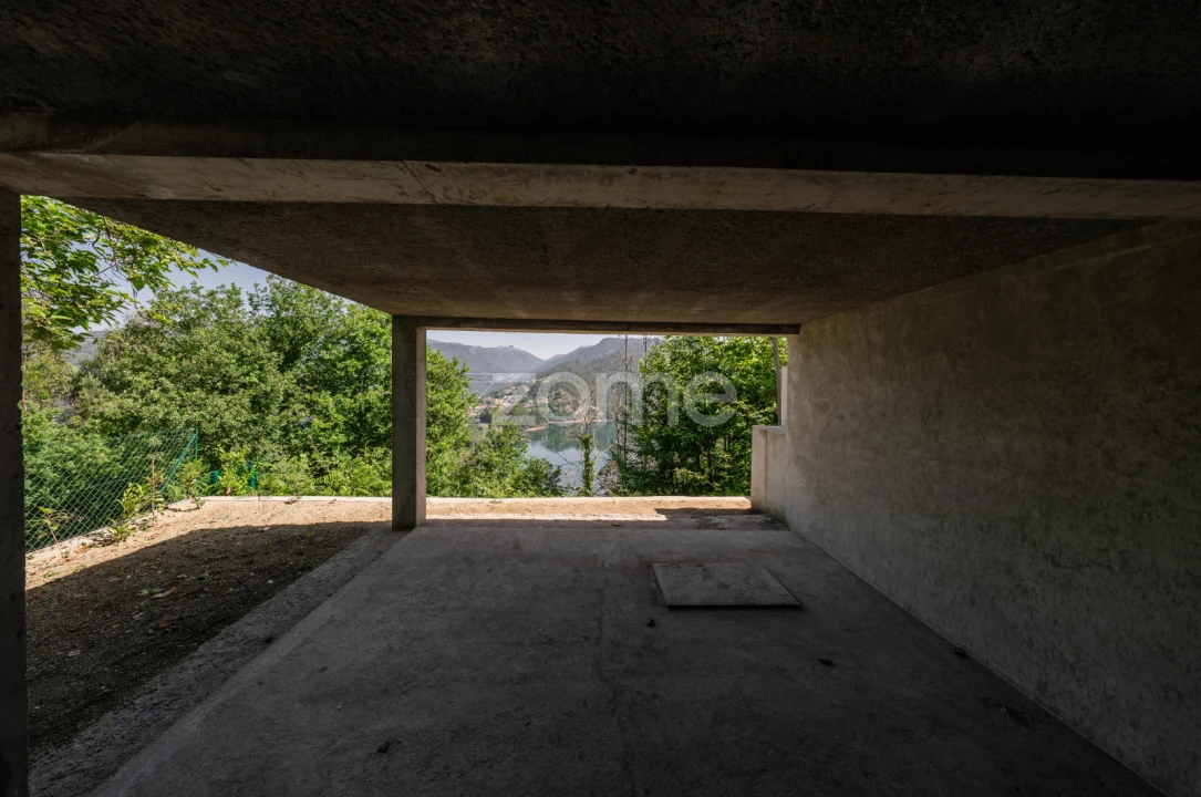 Moradia T4 para Venda em Ventosa e Cova Foto 54