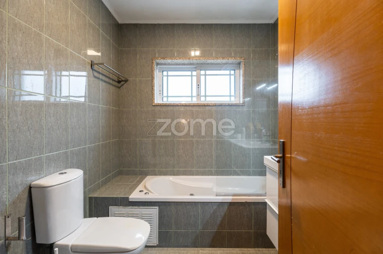 Moradia T3 para Venda em Campo e Sobrado Foto 19