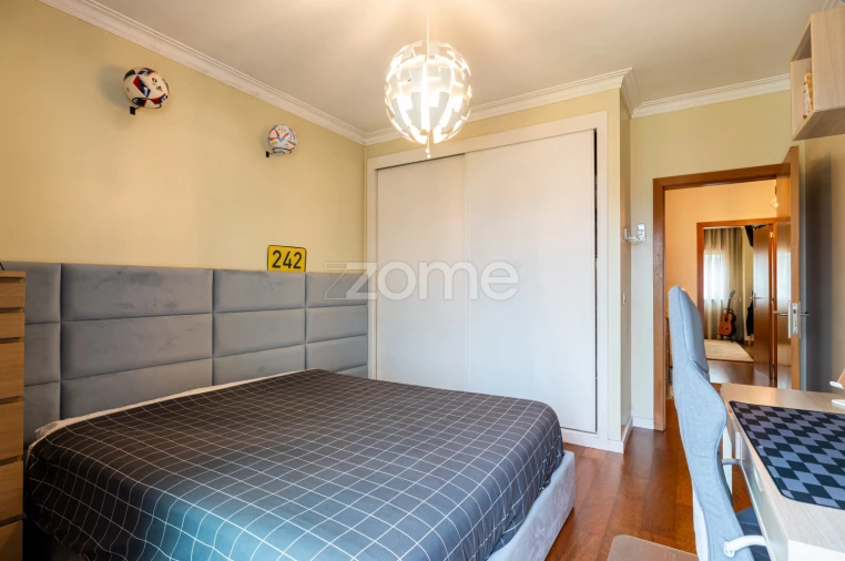 Moradia T3 para Venda em Campo e Sobrado Foto 18