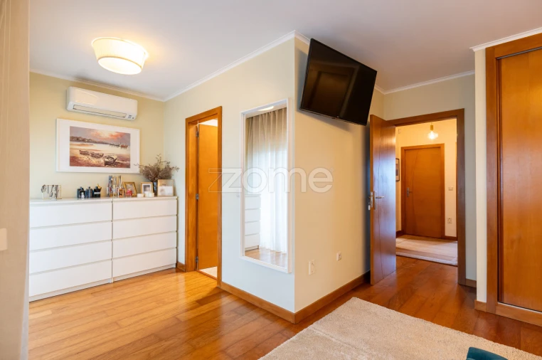 Moradia T3 para Venda em Campo e Sobrado Foto 13