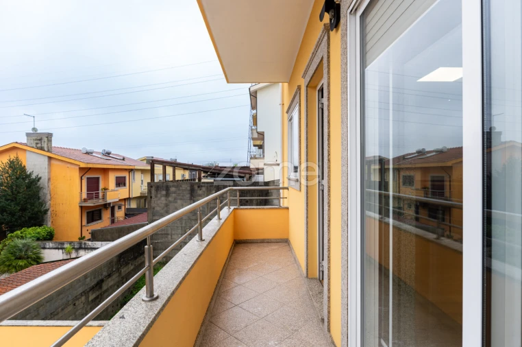 Moradia T3 para Venda em Campo e Sobrado Foto 16