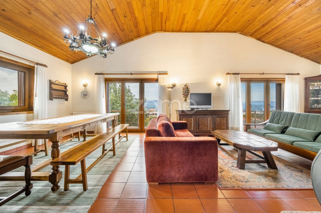 Moradia T4 para Venda em Gondarem Foto 3