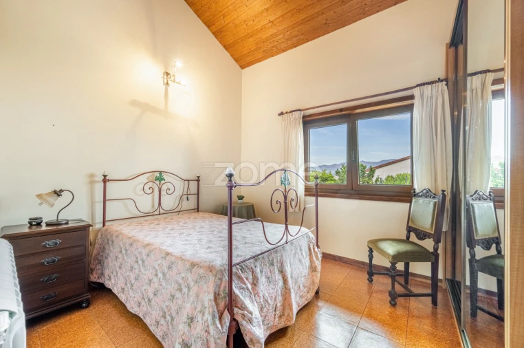 Moradia T4 para Venda em Gondarem Foto 17