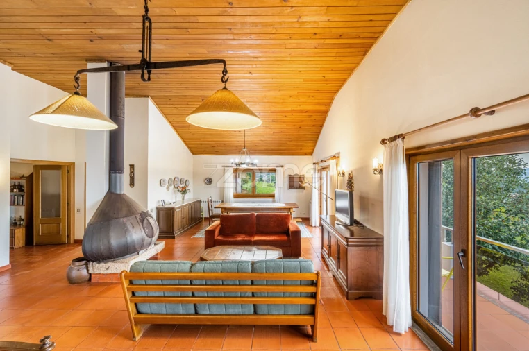 Moradia T4 para Venda em Gondarem Foto 7