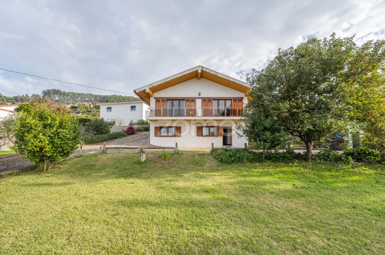 Moradia T4 para Venda em Gondarem Foto 29