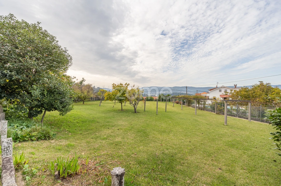 Moradia T4 para Venda em Gondarem Foto 38