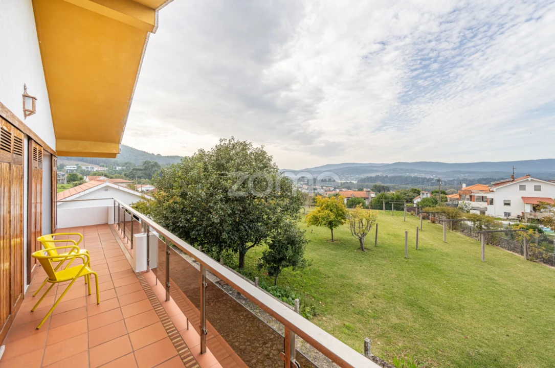 Moradia T4 para Venda em Gondarem Foto 10