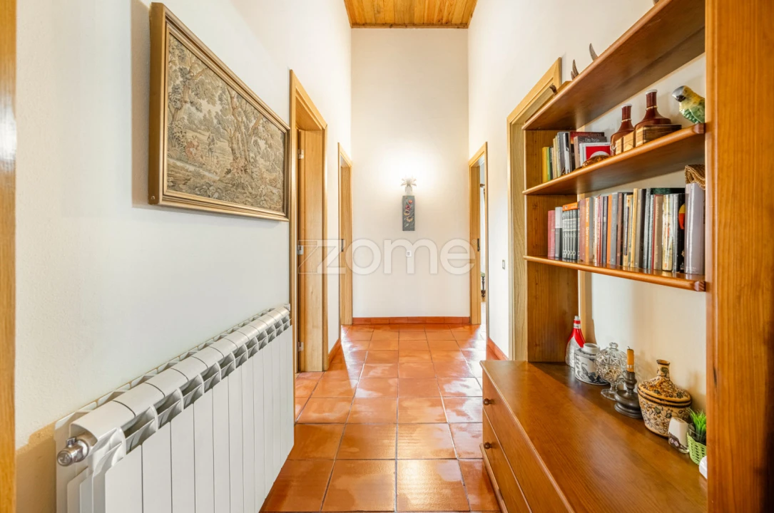 Moradia T4 para Venda em Gondarem Foto 14