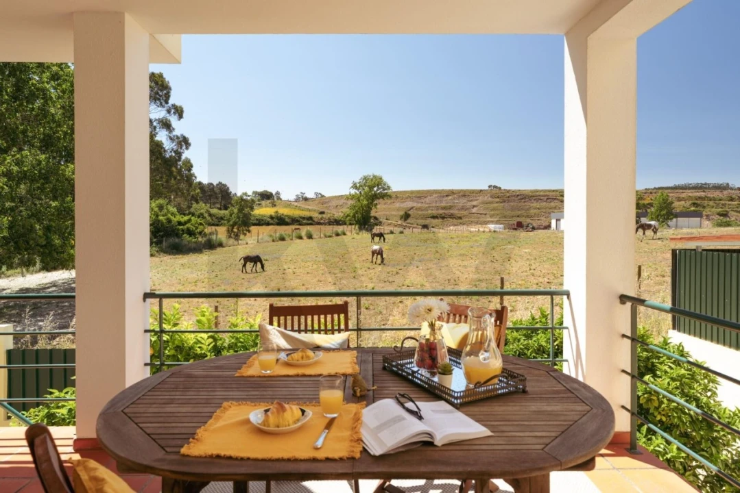 Moradia T3 para Venda em Venda do Pinheiro e Santo Estêvão das Galés Foto 1