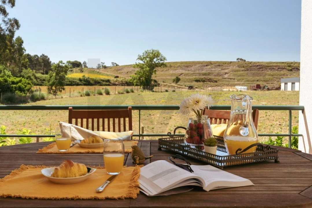 Moradia T3 para Venda em Venda do Pinheiro e Santo Estêvão das Galés Foto 2