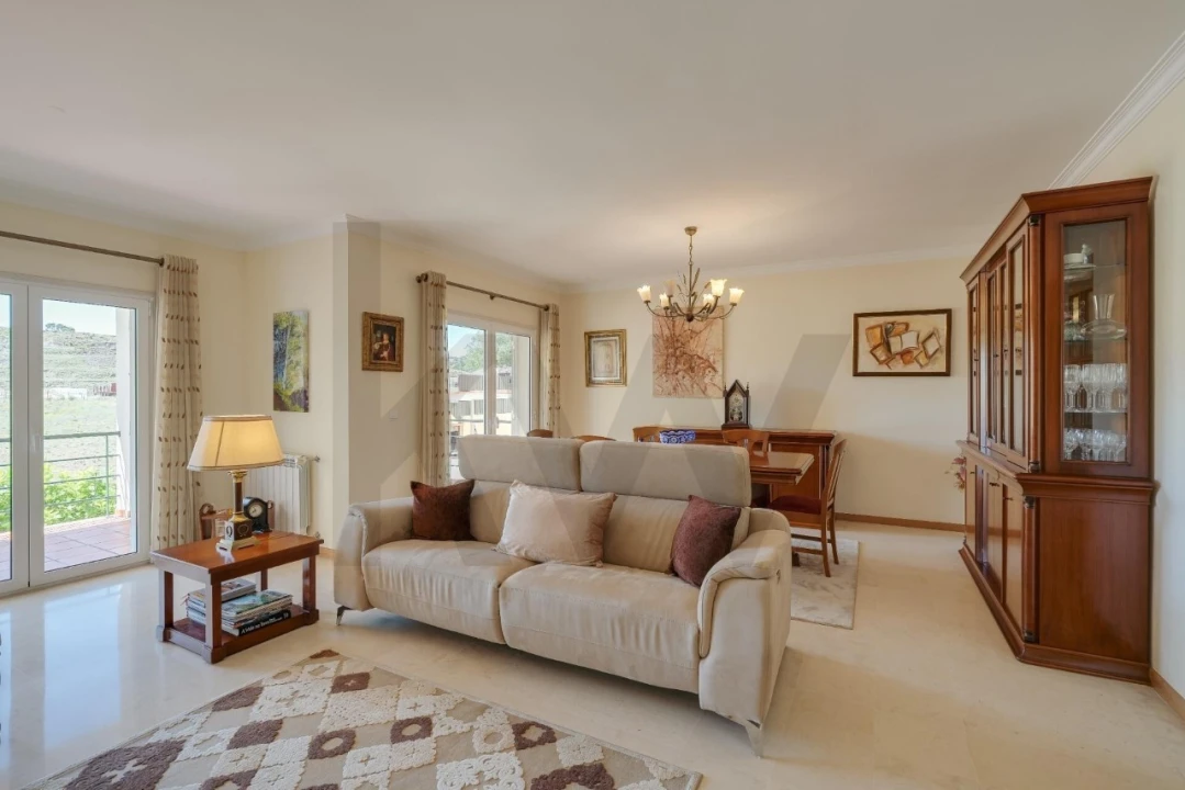 Moradia T3 para Venda em Venda do Pinheiro e Santo Estêvão das Galés Foto 8