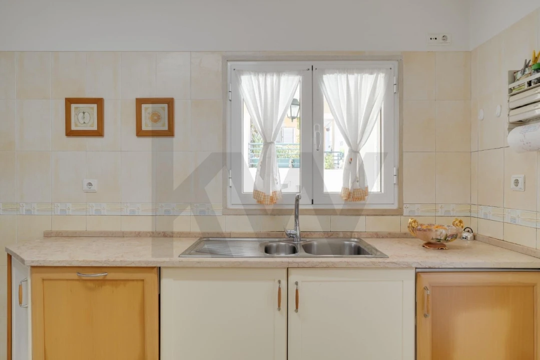 Moradia T3 para Venda em Venda do Pinheiro e Santo Estêvão das Galés Foto 16