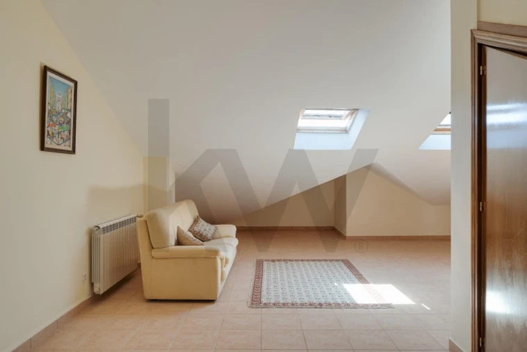 Moradia T3 para Venda em Venda do Pinheiro e Santo Estêvão das Galés Foto 30