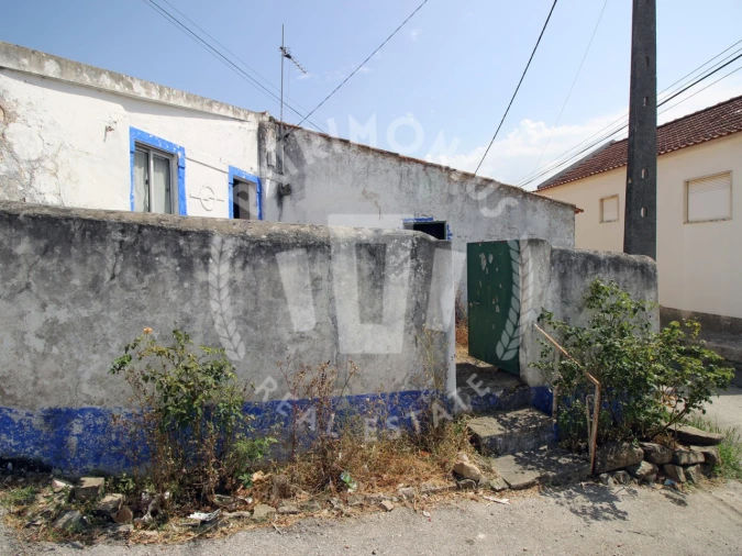 Moradia T2 para Venda em Carvoeira e Carmões Foto 6