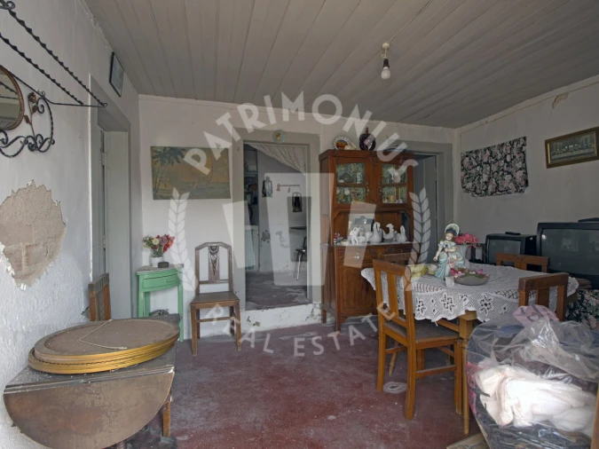 Moradia T2 para Venda em Carvoeira e Carmões Foto 9