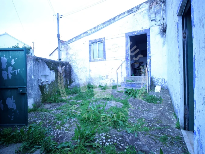 Moradia T2 para Venda em Carvoeira e Carmões Foto 21