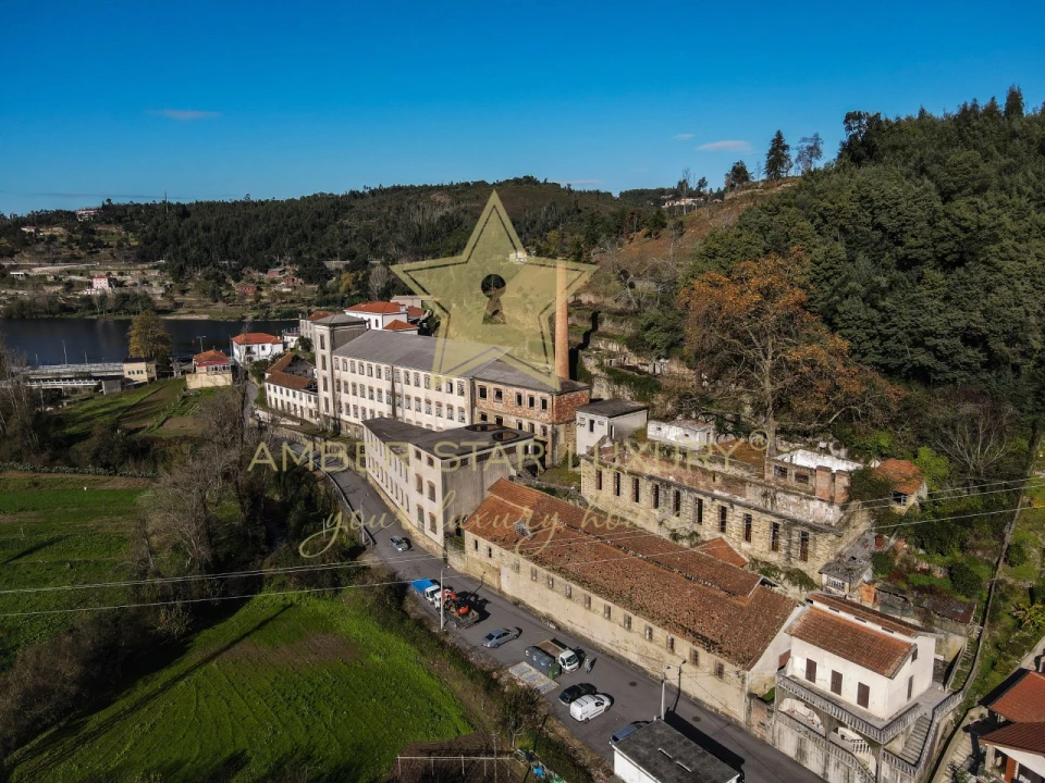 Armazém para Venda em Sandim, Olival, Lever e Crestuma Foto 1