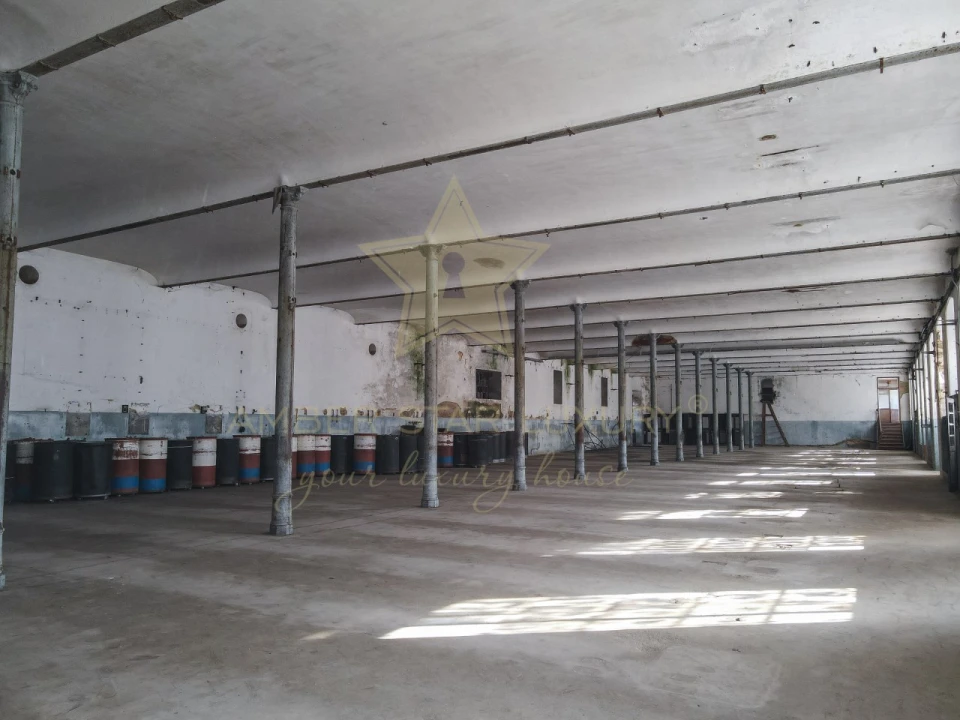 Armazém para Venda em Sandim, Olival, Lever e Crestuma Foto 3