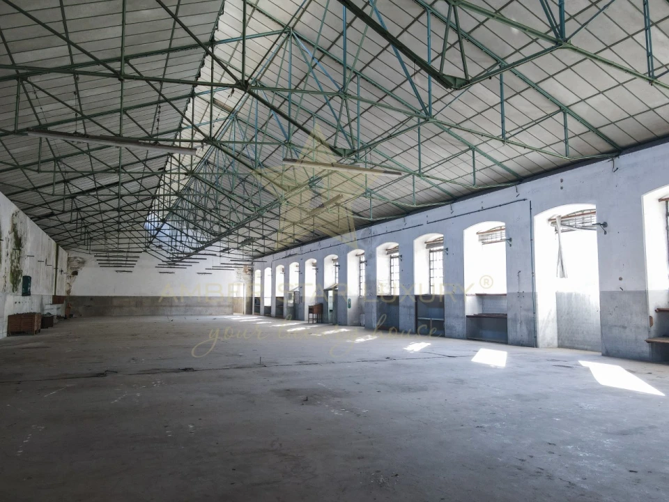 Armazém para Venda em Sandim, Olival, Lever e Crestuma Foto 4