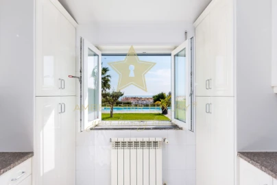 Moradia T3 para Venda em Carcavelos e Parede