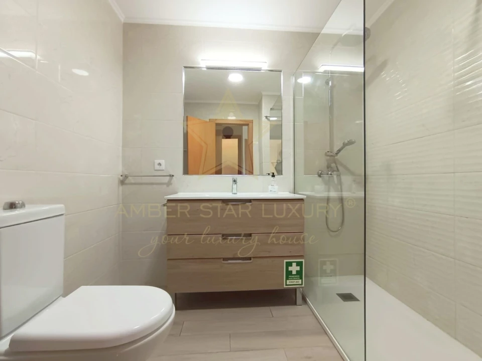 Apartamento T1 para Venda em Quarteira Foto 8