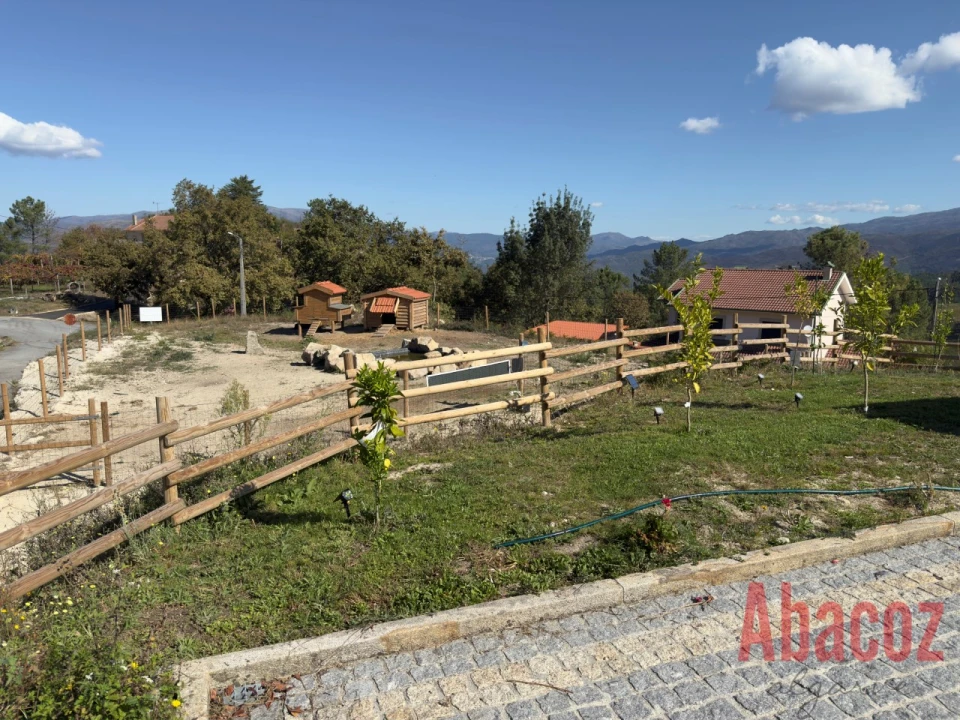 Moradia T3 para Venda em Azias Foto 31