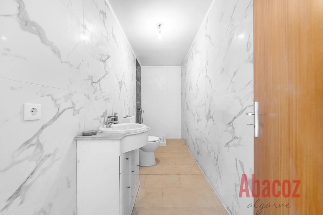 Moradia T3 para Venda em Azias Foto 22