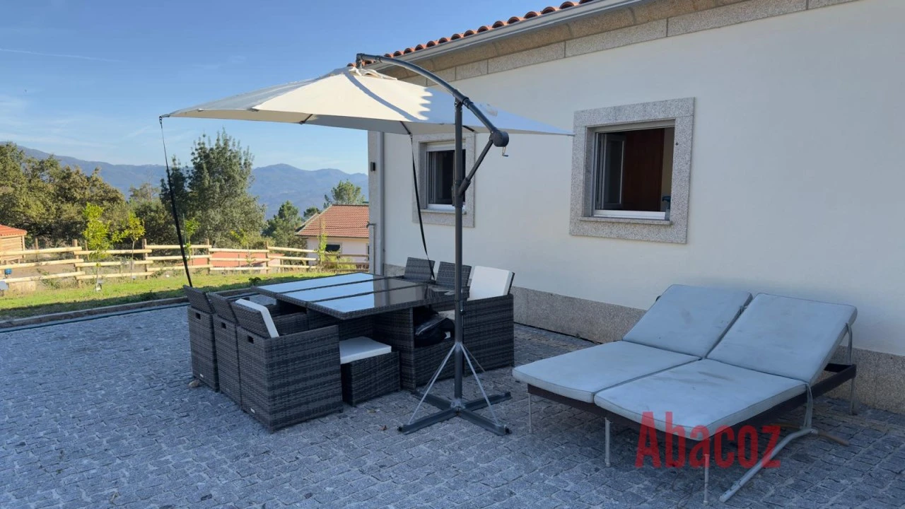 Moradia T3 para Venda em Azias Foto 29