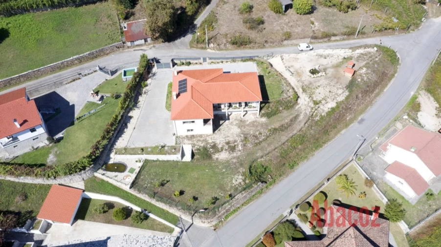 Moradia T3 para Venda em Azias Foto 34