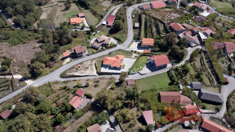 Moradia T3 para Venda em Azias Foto 36