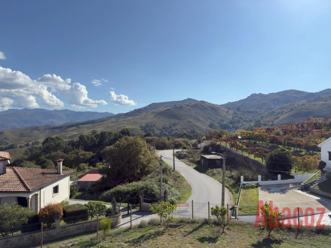 Moradia T3 para Venda em Azias Foto 2