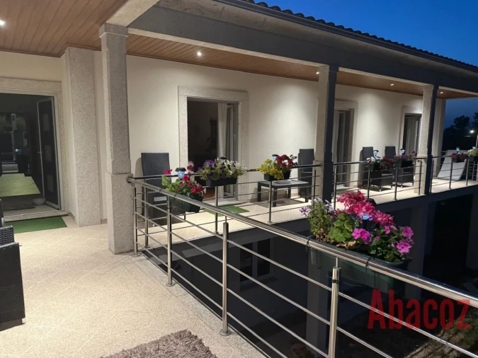 Moradia T3 para Venda em Azias Foto 23