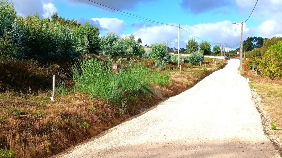 Terreno para Venda em Campelos e Outeiro da Cabeça Foto 1