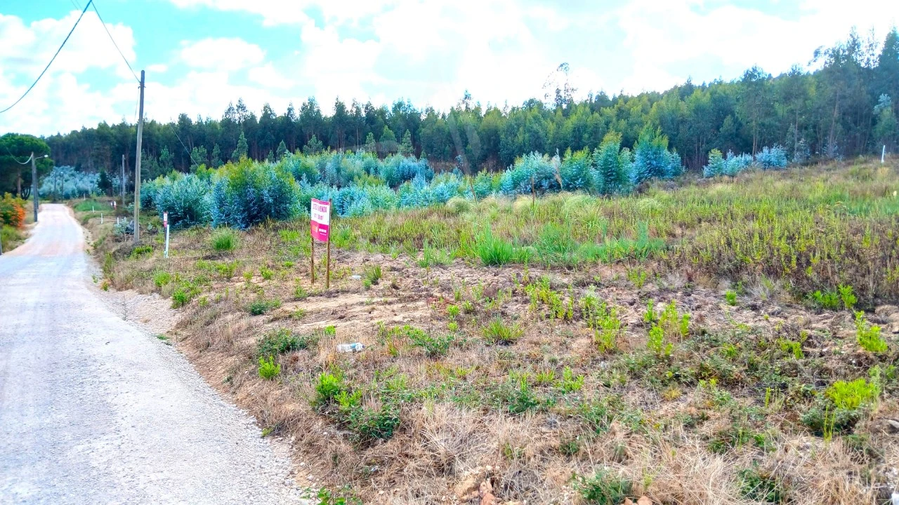 Terreno para Venda em Campelos e Outeiro da Cabeça Foto 17