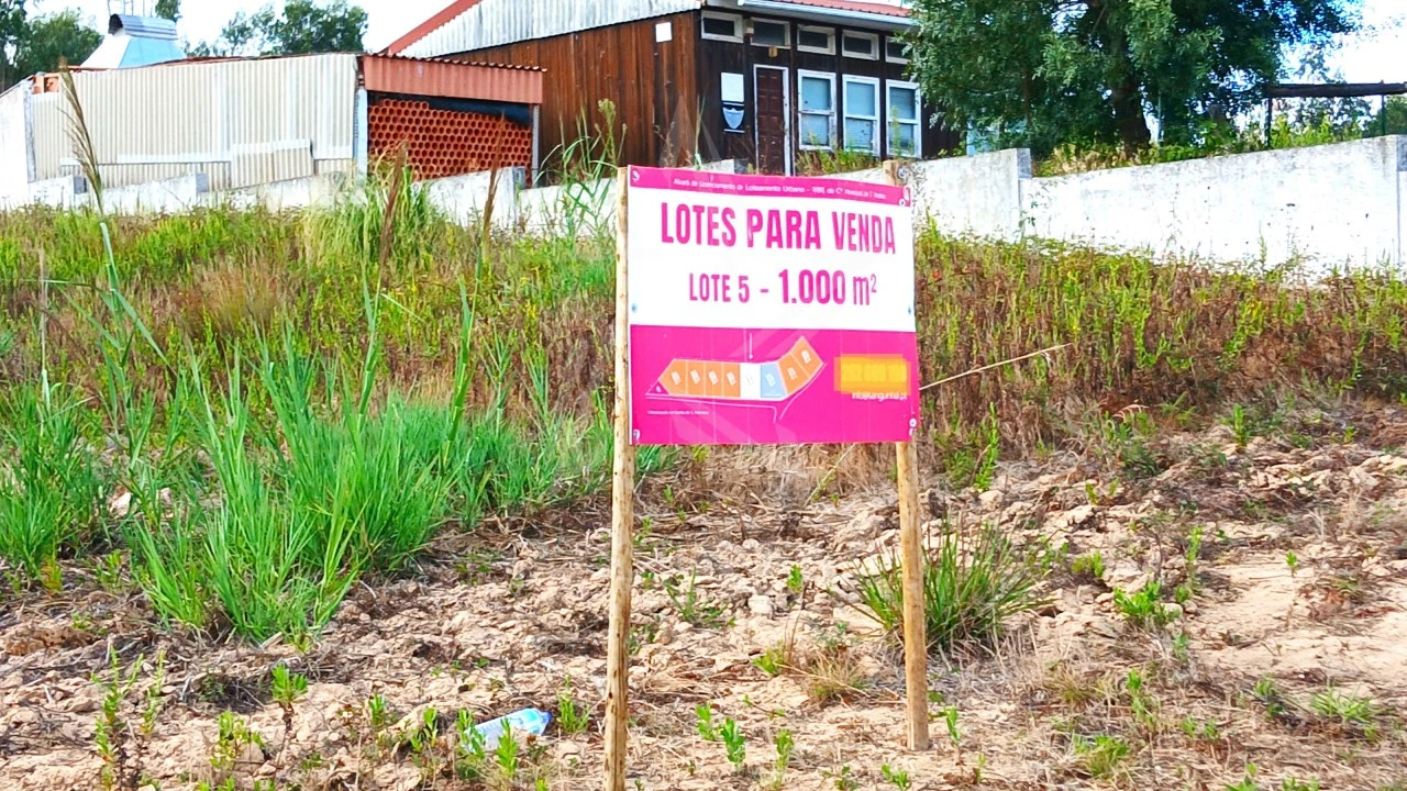Terreno para Venda em Campelos e Outeiro da Cabeça Foto 5