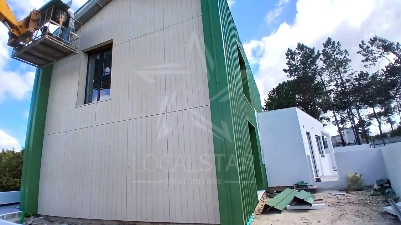 Moradia T4 para Venda em Santa Maria, São Pedro e Sobral da Lagoa Foto 16